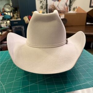 Bailey 5X Lightning Cowboy Hat, Wool Felt, White, Size 6 7/8. Never Worn.